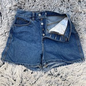 Willow & Root Women’s Super High Waisted Jean Short Size: S